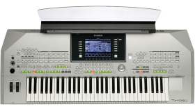 Yamaha Tyros 2 Keyboard