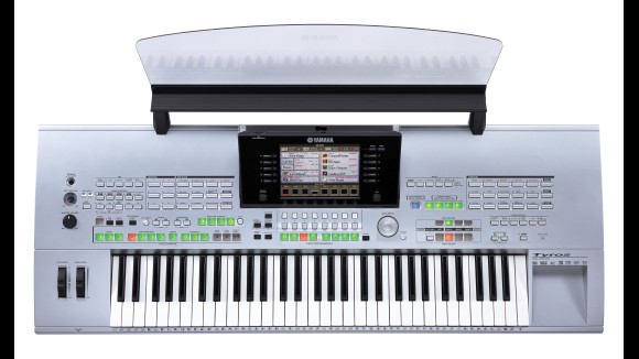 Yamaha Tyros Keyboard