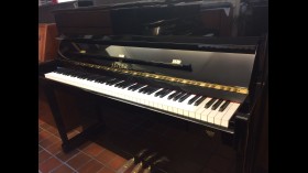 Seiler Piano
