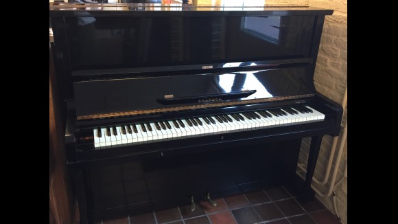 Emarson Piano