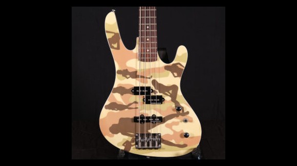 Washburn XB102 Basgitaar