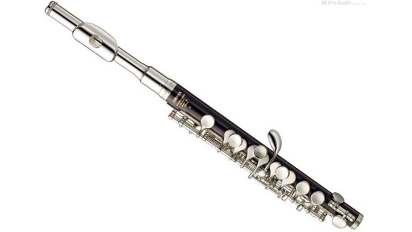 Yamaha YPC-32 piccolo