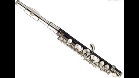 Yamaha YPC-32 piccolo